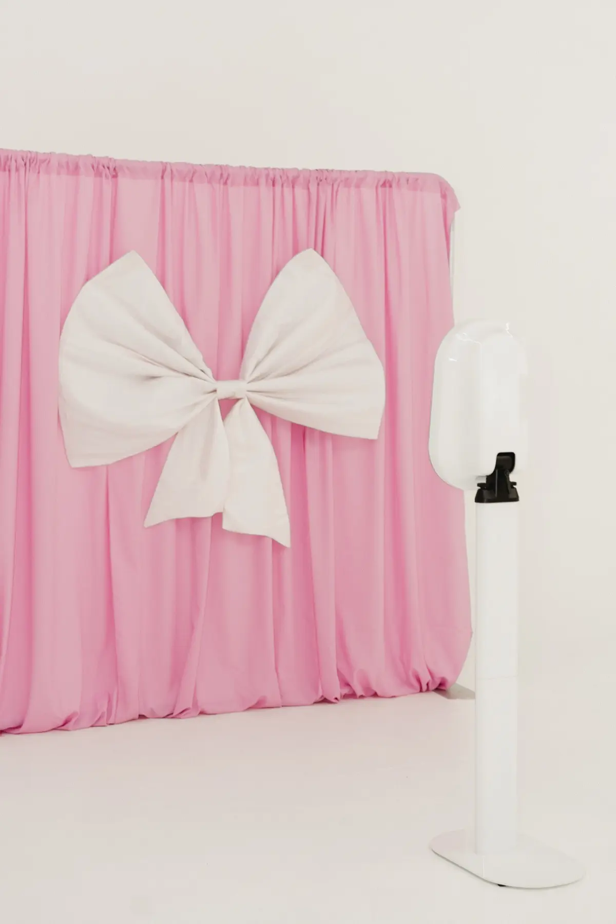 Guests enjoying an open air photo booth experience in Los Angeles — Captured Celebrations