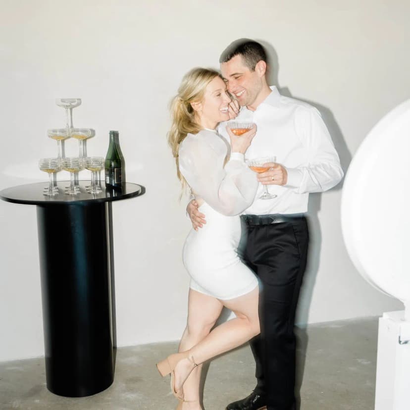 Champagne aura photo booth effect at LA wedding — Captured Celebrations